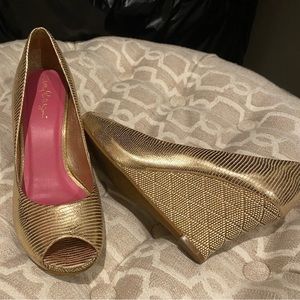 Lilly Pulitzer Resort Chic Peep Toe Gold Wedges